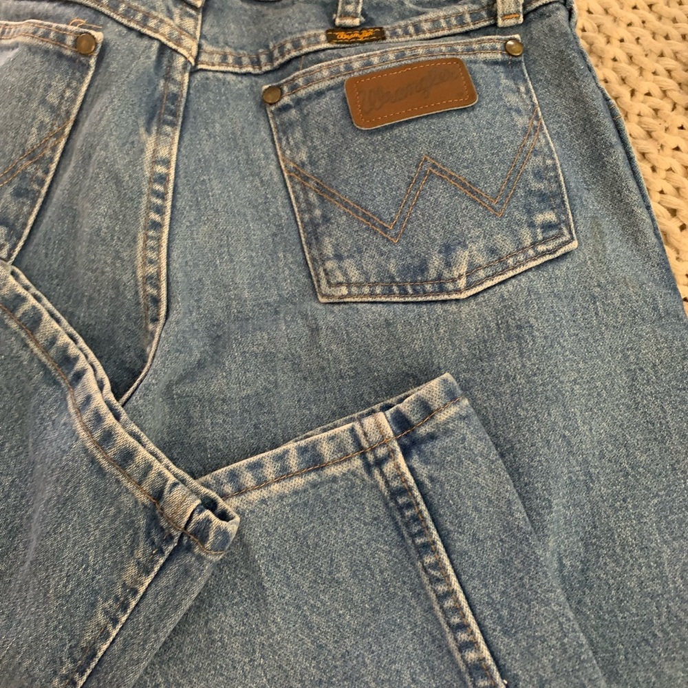 Wrangler womens Light Blue Relaxed Jeans
